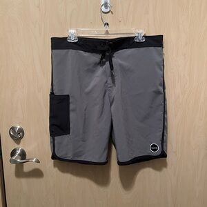 Mens tavik swim trunks